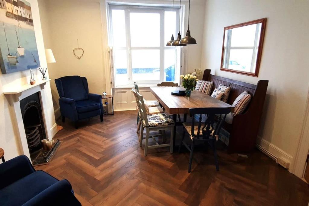 Beach View, 4 Bedroom House Opposite The Sea! Sleeps 10 Sandgate Exteriér fotografie