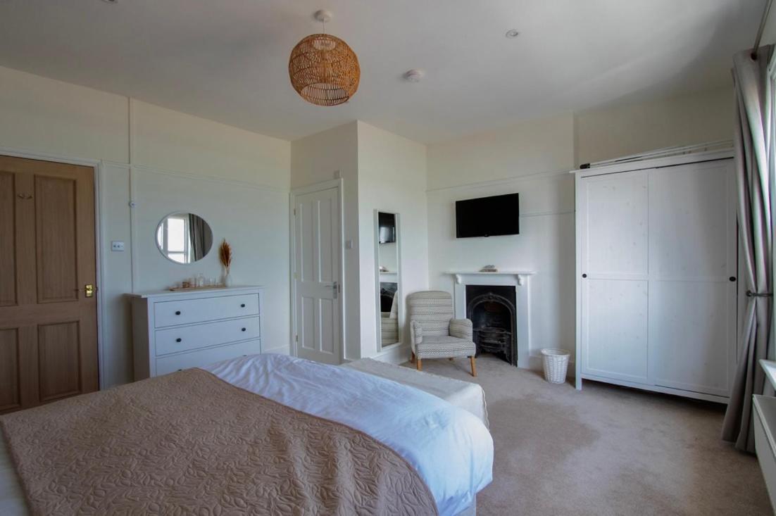 Beach View, 4 Bedroom House Opposite The Sea! Sleeps 10 Sandgate Exteriér fotografie