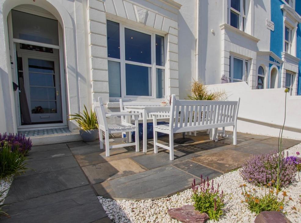 Beach View, 4 Bedroom House Opposite The Sea! Sleeps 10 Sandgate Exteriér fotografie